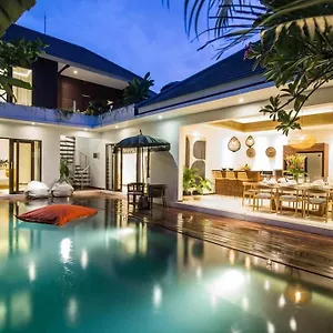  Villa Frangipani Mawe At Berawa